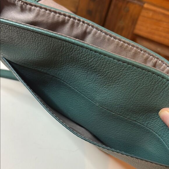 Fossil Green Tatum Crossbody Purse and Gray Madison Clutch Wallet Set - Picture 14 of 16